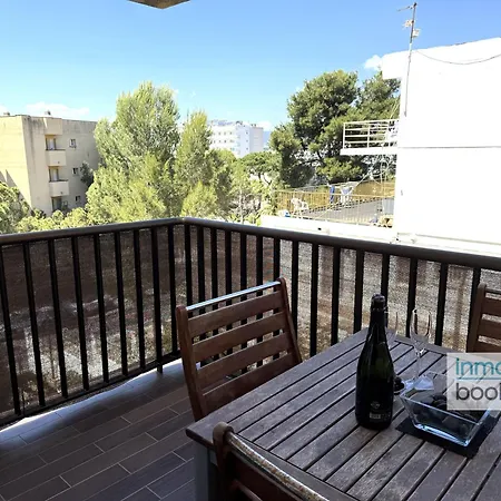 Capferran Apartment *